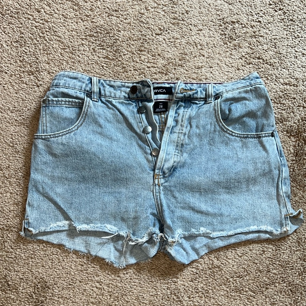 Indi RVCA Jean shorts, size 28. In perfect condition only worn twice.